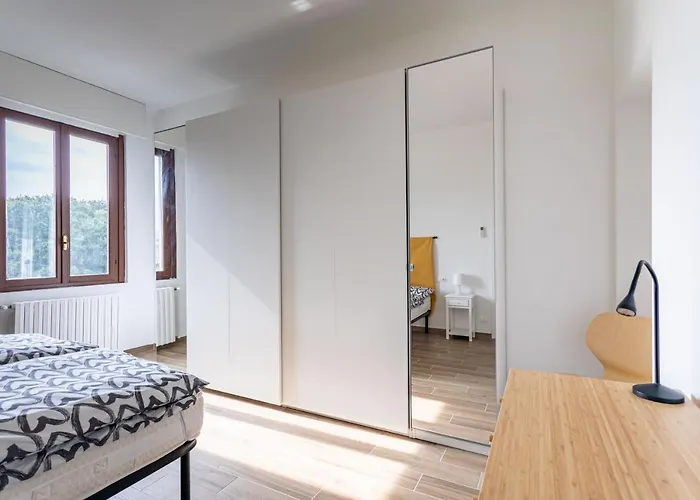 Apartment Host4u - House Maga In Brescia