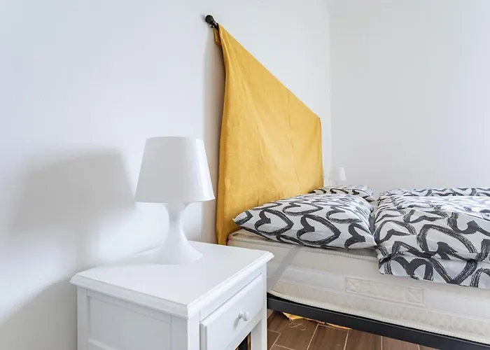 Apartment Host4u - House Maga In